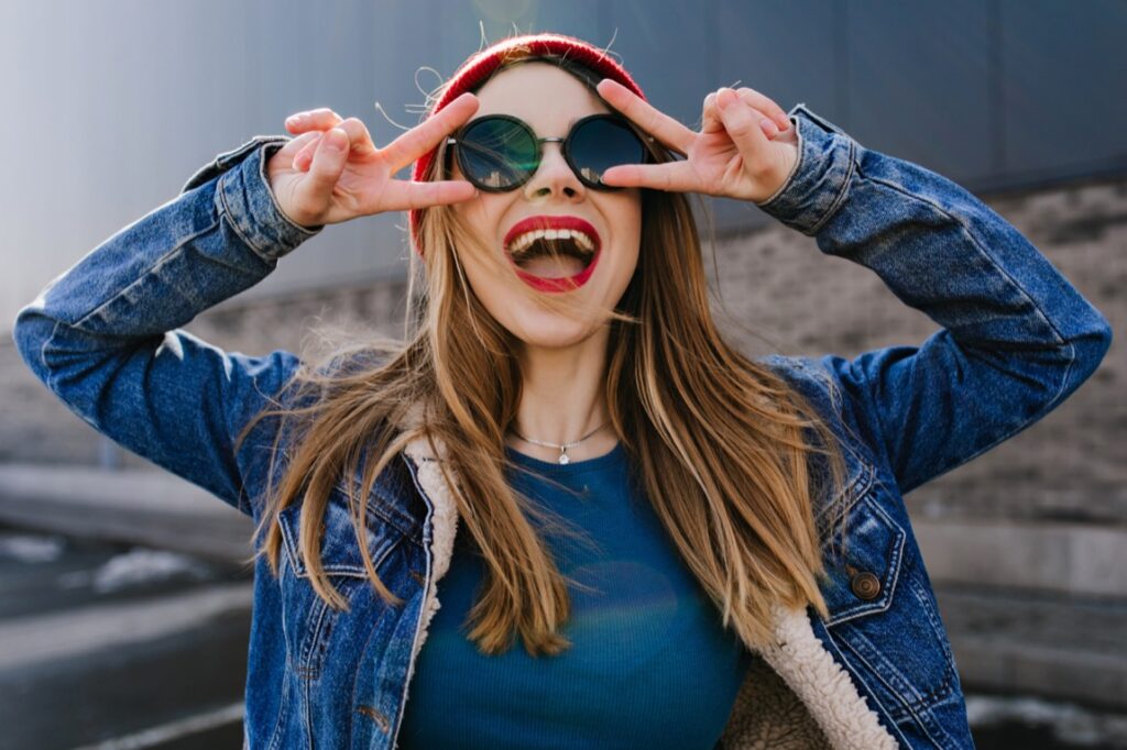 Ray-Ban to marka, która od dziesięcioleci jest synonimem stylu i jakości w świecie okularów